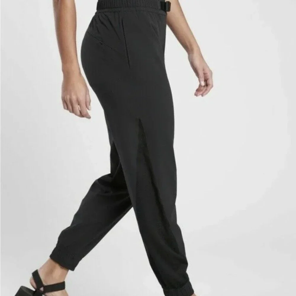 Athleta Quest Jogger Pants with Mesh Side Panel in Black, Size 0 NWOT